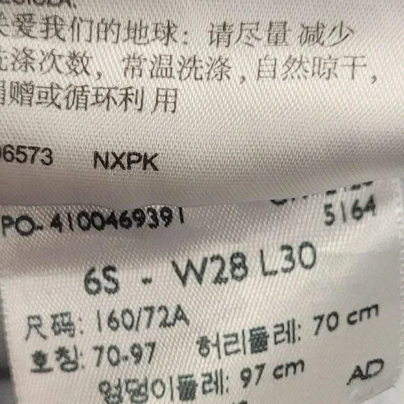 Levi's Signature Gold Rivet Flare Jeans | W28 L30 | Size 6S - Picture 7 of 7